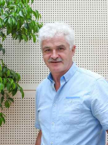 Prof. DI Gerhard Gschweicher Lehrkraft