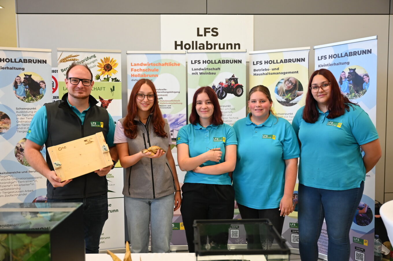LFS Hollabrunn präsentiert sich erfolgreich auf Bildungsmessen LFS Hollabrunn präsentiert sich erfolgreich auf Bildungsmessen