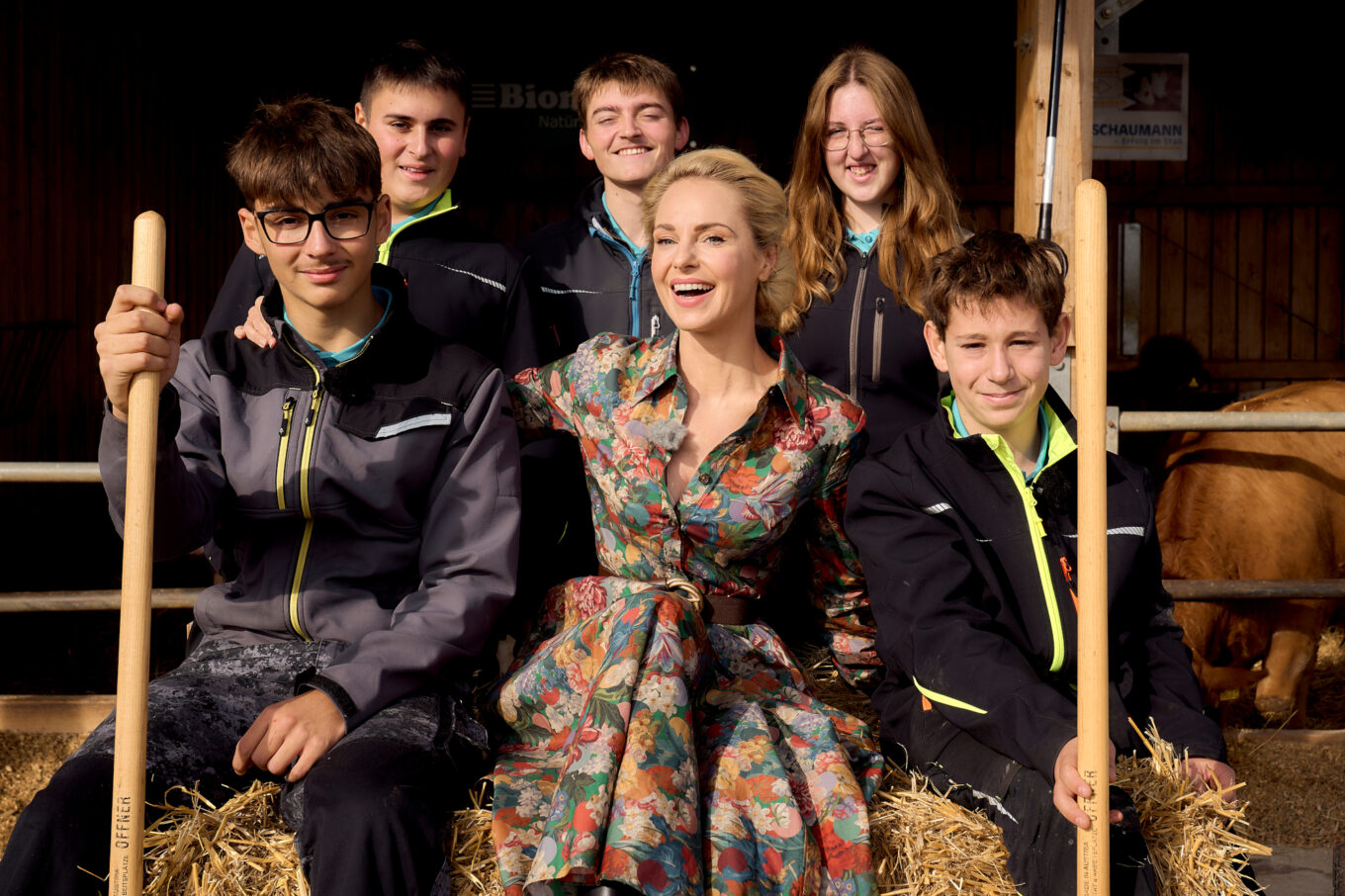 Prominenter Besuch im Stall: Silvia Schneider zu Gast an der LFS Hollabrunn – LSF und Silvia Schneider auch im ORF