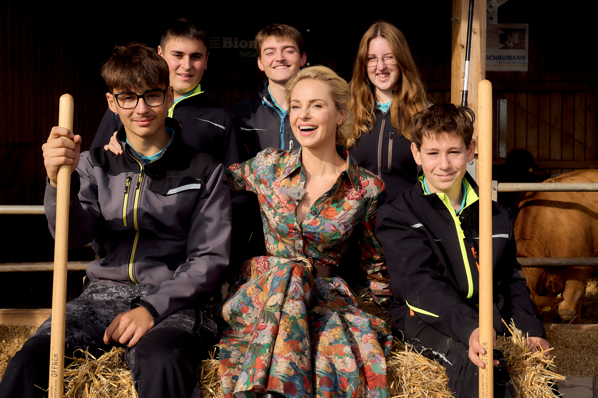 Prominenter Besuch im Stall: Silvia Schneider zu Gast an der LFS Hollabrunn – LSF und Silvia Schneider auch im ORF