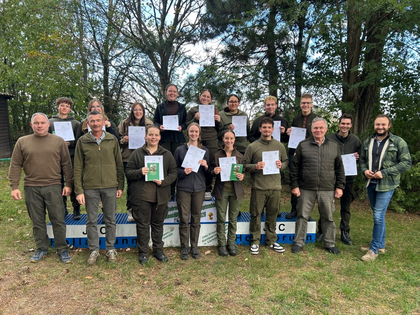 Dreizehn neue Jungjägerinnen und Jungjäger meisterten die Jagdprüfung